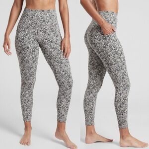 ATHLETA Salutation Stash Pocket II Textured 7/8 Tight Moonflower Black Size XS